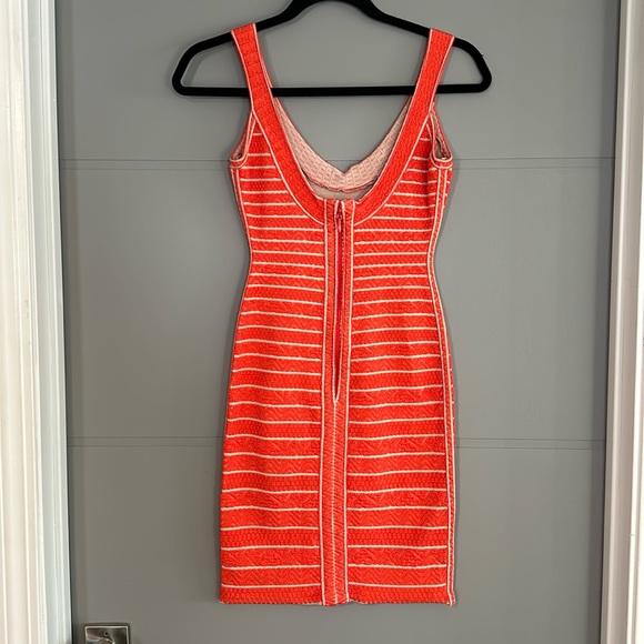 Herve Leger Indra Chevron Textured Bandage Mini Dress in Coral Size XS - Picture 4 of 10